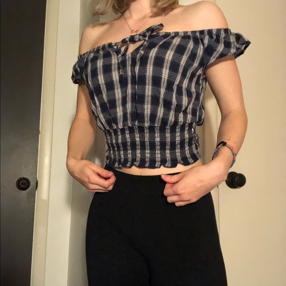 Tillys Crop Top - Picture 3 of 5